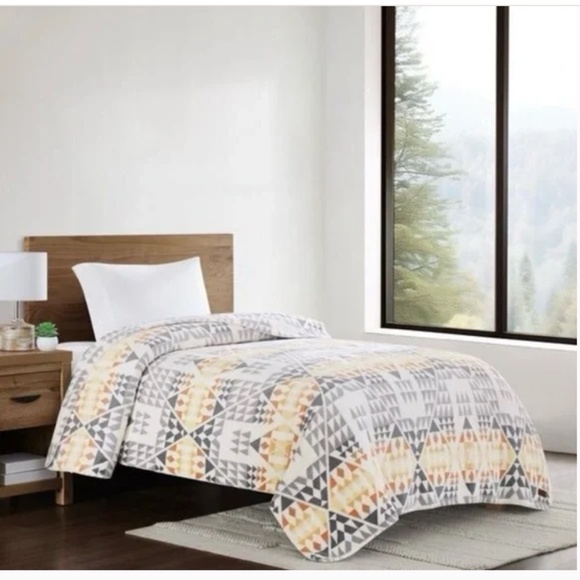 Pendleton Fleece Plush Blanket Velvety Soft Queen Size NEW - Picture 6 of 14